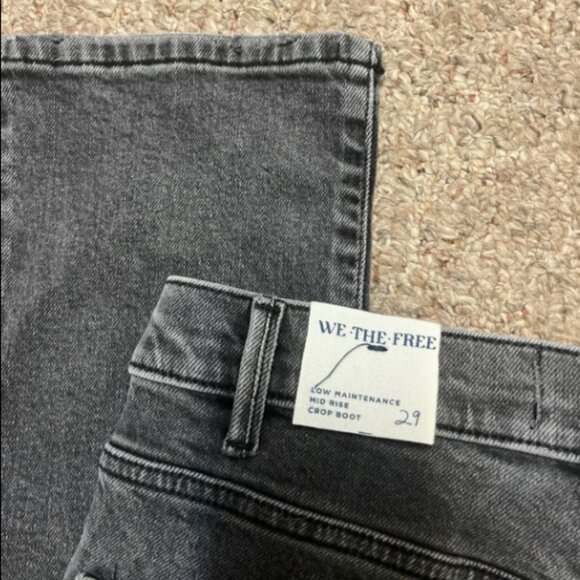 WE THE FREE PEOPLE LOW MAINTENANCE MID RISE CROP BOOT JEANS WASHED BLACK NWT 28 - Picture 9 of 10